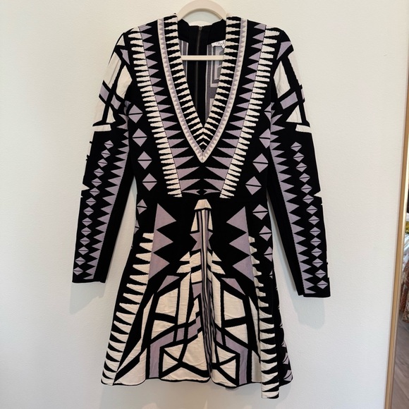 Geometric Patterned Black and White Dress - Picture 2 of 8